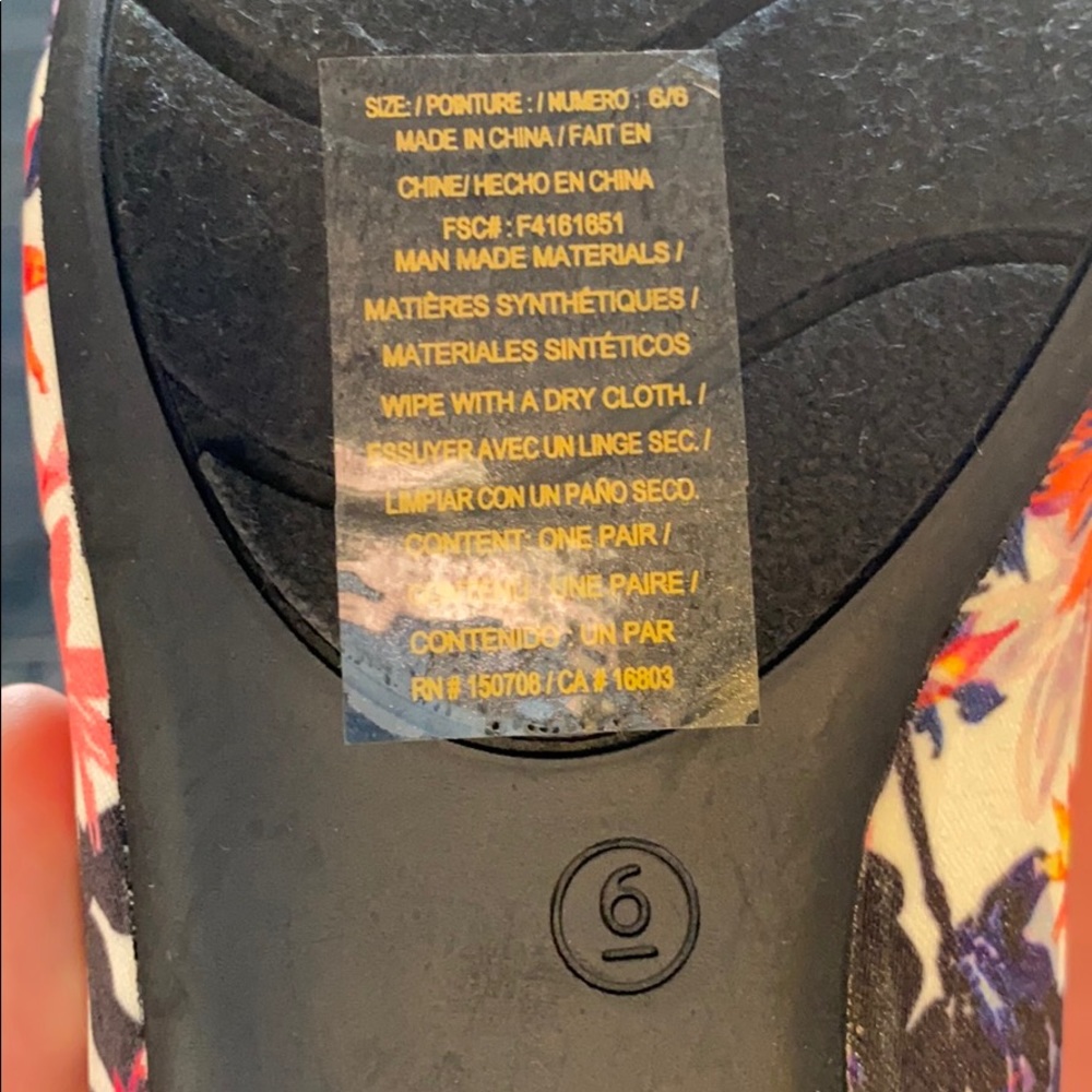 Woman’s flats - Picture 5 of 5